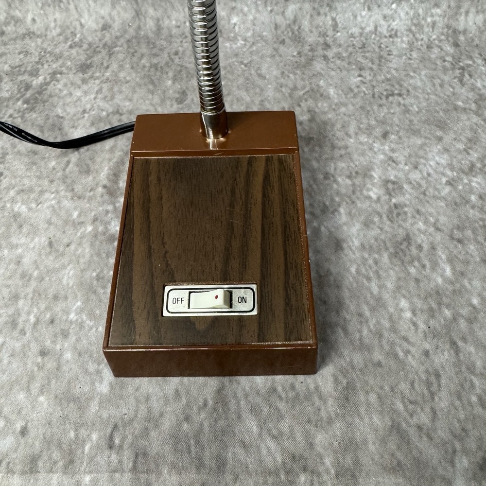 VTG Underwriters Laboratories Portable Gooseneck MCM Desk Lamp Woodgrain E72474 - Picture 3 of 9